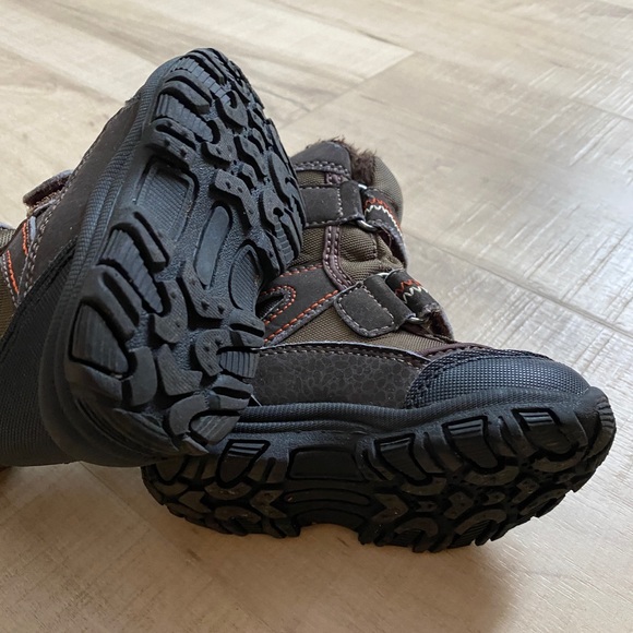 Infant/Toddler winter boots - Picture 2 of 3